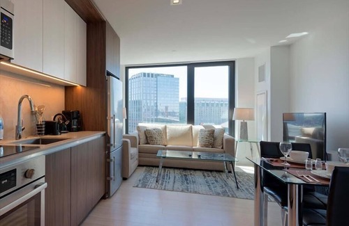 Pacific Terrace Apartment | nr Waterside Shopping | Family-friendly 1BR| CA