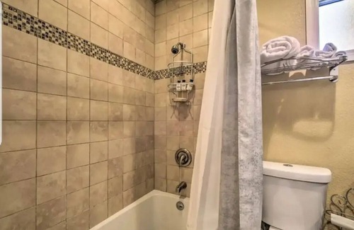 Inglewood Apartment | Oasis Studio with private yard