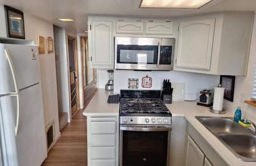 Smith River House | Ocean Front Cabin 11 W Jacuzzi & Superb Views