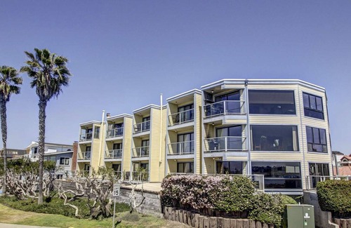 South Mission Beach Condo | Ocean Front View - Steps from the beach!