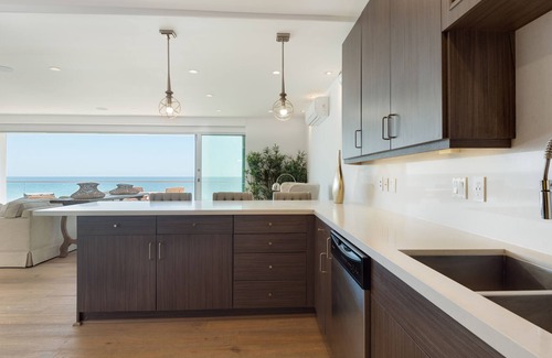 Eastern Malibu House | Oceanfront Beach House the Heart of Malibu!
