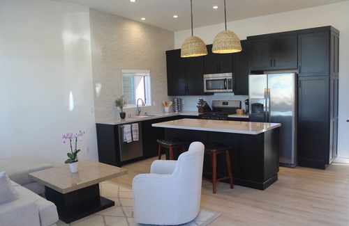 Townsite House | Oceanside Gem