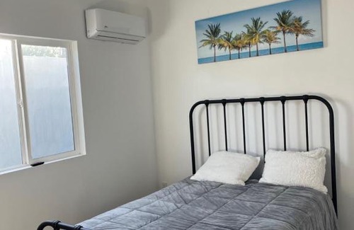 Lake Balboa House | Outstanding new 1 bedroom 1 Bath