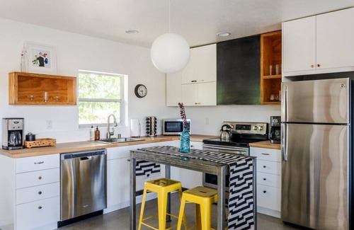 Joshua Tree Highlands House | Owl & Hare 4 Bedroom w. Pool Spa @ Park Entrance