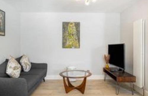 Gospel Oak Apartment | Pass the Keys Stylish and modern apartment in Hampstead