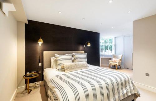 South Bank House | Pepys House A Modern Touch of History