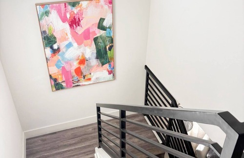 NoHo Arts District House | Perfect stay for Halloween Horror Nights!
