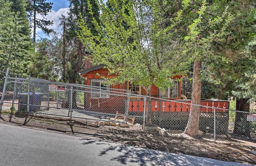 Running Springs Cabin | Pet-Friendly Running Springs Cabin w/ Deck!