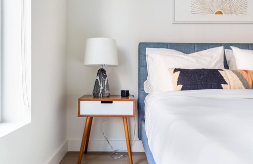 Westlake Apartment | Pet-Friendly Studio in Los Angeles + Rooftop Pool