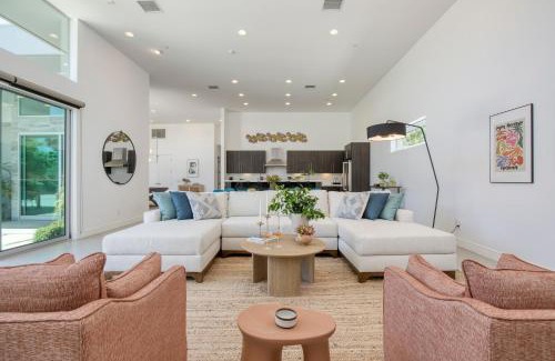 La Quinta House | Polo Villa 1 by AvantStay Features Expansive Pool, Spa & Outdoor Firepit 260-322 5 Bedrooms