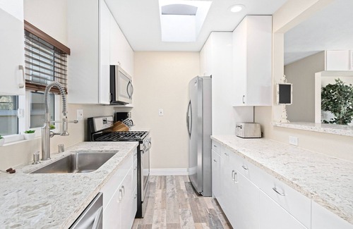 Balboa Peninsula House | Popular Newport Dream Vacation Home | Rear Upstairs Unit w/AC! | Flanked by Ocean & Harbor