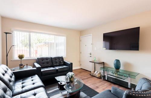 West San Jose Apartment | Posh home near Santana Row for vacation/business