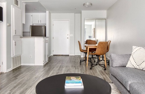 Sherman Oaks Apartment | Premium Sherman Oaks 1BR near Ventura Blvd shops, TJ + WF, by Blueground