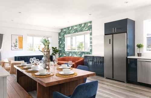Historic Filipinotown House | Prestige 5BR Townhome | Near LA Hot Spots