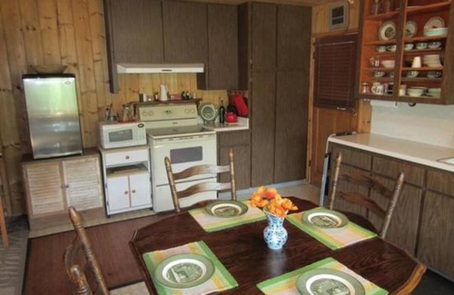 California Hot Springs Resort | Private room ∙ 1 guest
