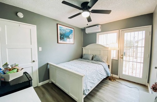 East Los Angeles Resort | Private room ∙ 2 guests