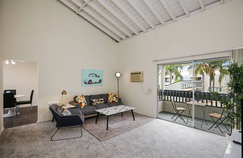 Costa Mesa Resort | Private room ∙ 1 bedroom ∙ 1 guest