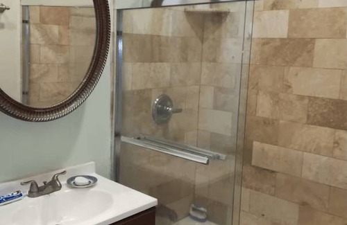 Glendora Resort | Private room ∙ 1 guest