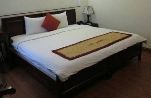 Riverside Resort | Private room ∙ 1 guest