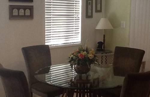 Burbank Resort | Private room ∙ 1 guest