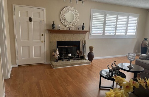 Burbank Resort | Private room ∙ 1 guest