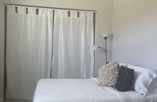 Simi Valley Resort | Private room ∙ 1 guest