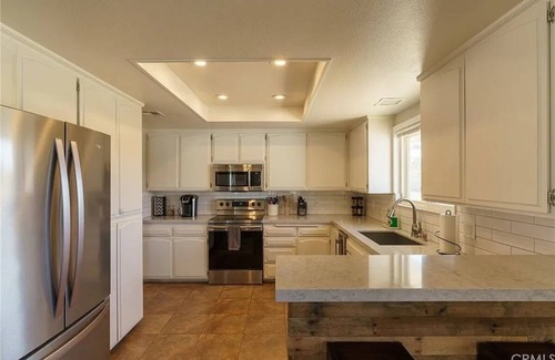 Yucca Valley Resort | Private room ∙ 1 guest