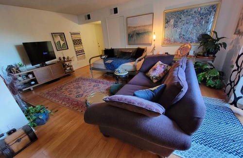 Burbank Resort | Private room ∙ 2 guests