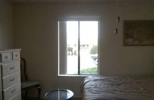Charter Oak Resort | Private room ∙ 2 guests