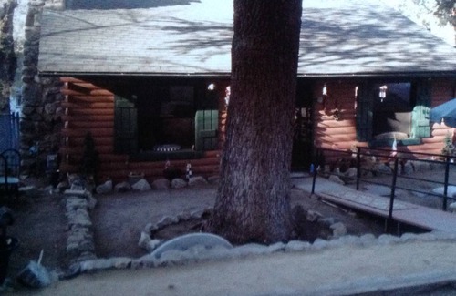 Frazier Park Resort | Private room ∙ 2 guests