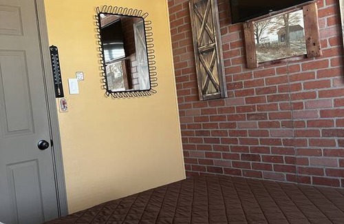 Hemet Resort | Private room ∙ 3 guests