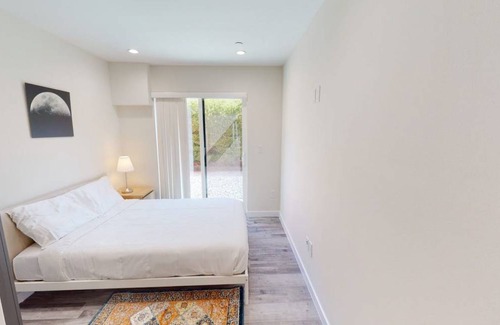 Boyle Heights Resort | Private room ∙ 1 bedroom ∙ 1 guest