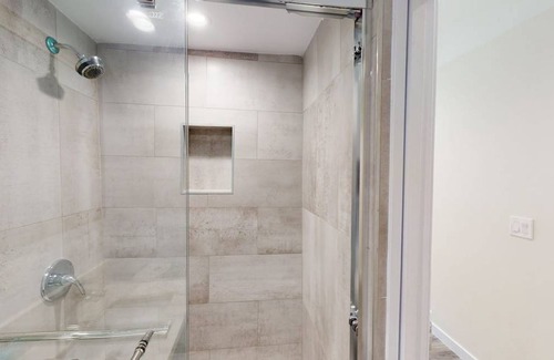 Boyle Heights Resort | Private room ∙ 1 bedroom ∙ 1 guest