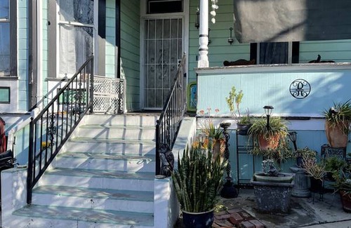 Boyle Heights Resort | Private room ∙ 2 guests