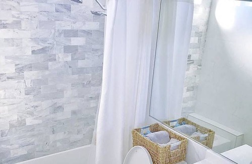 Monterey Park Resort | Private room ∙ 1 guest