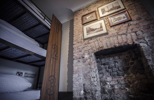 Shaftesbury Hostel | PubLove @ The Crown, Battersea - Hostel