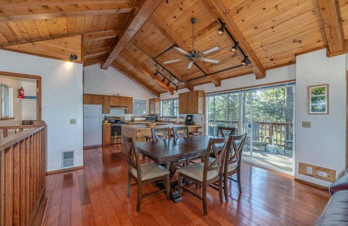 Arnold Cabin | Quaint Cabin Tucked Away in Arnold w/Private Hot Tub and Great View!
