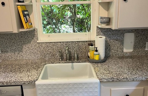 Los Angeles House | Quaint Quiet Home W/Pool Walk to Restaurants, Galleries, and Cafes