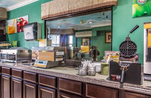 Hemet Hotel | Quality Inn Hemet - San Jacinto