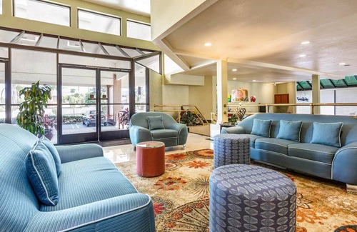 Lake Forest Hotel | Quality Inn & Suites Irvine Spectrum