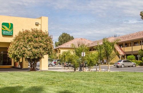 Gilroy Hotel | Quality Inn & Suites Gilroy