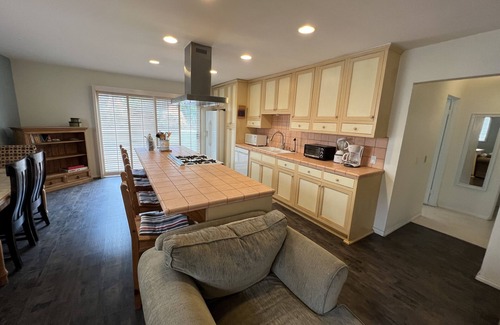 Hermosa Beach House | Quiet So Cal Beach Property that's Close to Everything