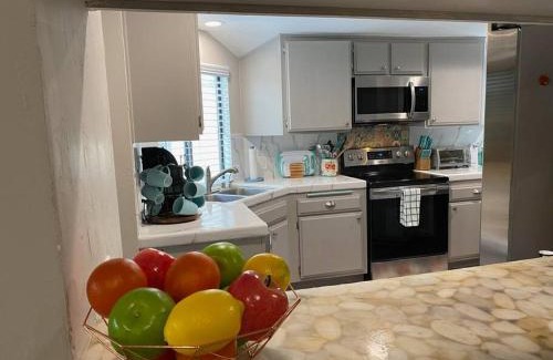 La Jolla Heights House | Relax @CercaDelPlaya: .7mi to the Beach! 4BR/2.5BA