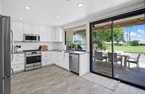 Rancho Mirage Condo | Remodeled Condo at Rancho Las Palmas! Fairway & Mountain Views!