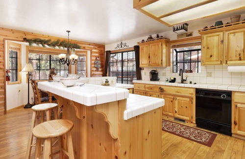 Fox Farm Cabin | Retreat To Fox Farm Log Cabin by Big Bear Vacations