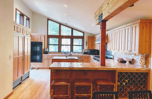 Alpine Meadows Cabin | Rocky Alpine Lodge | Indoor Hot Tub & Game Room!