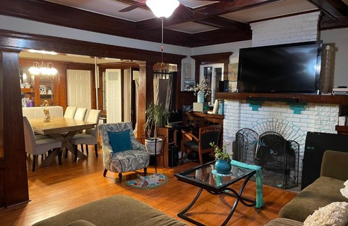 Los Angeles House | Room 5