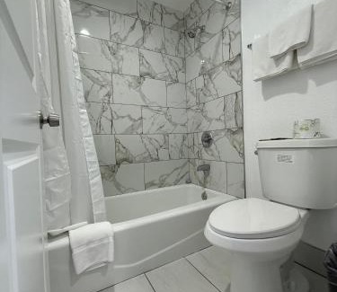 Rosemead Hotel | Royale Inn - San Gabriel, Los Angeles