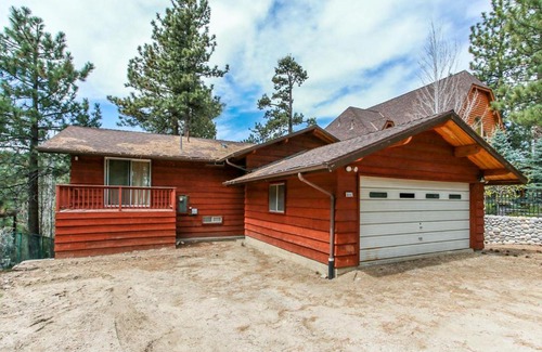 Boulder Bay House | Rustic Vintage Lakefront - Features 70's 80's style to experience an older style cabin! Lakeview!