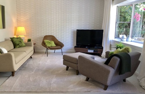 Cathedral City Cove House | Save 30% on all reservations of 30+ nights!